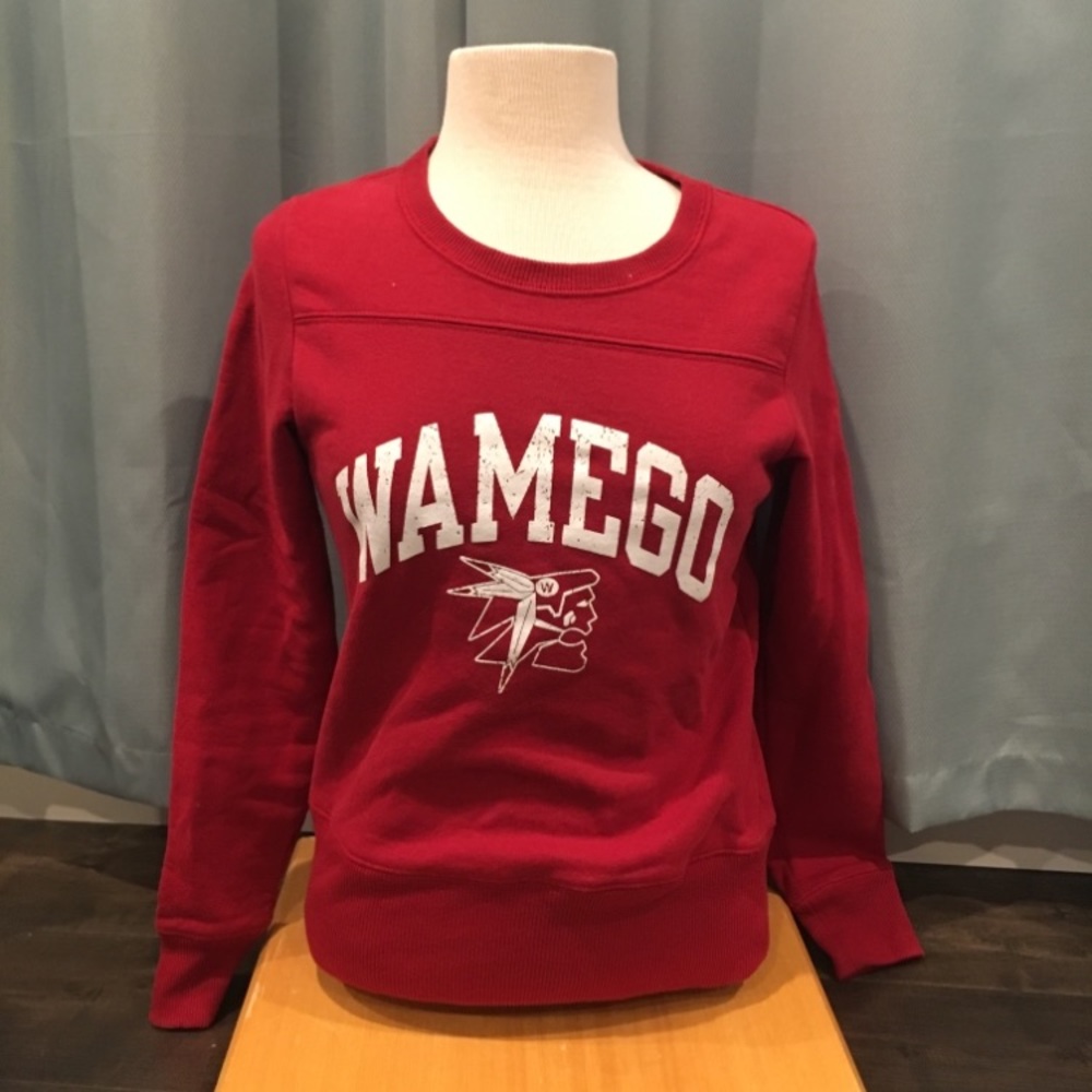 ✨SOLD✨Wamego Red Raiders Sweatshirt